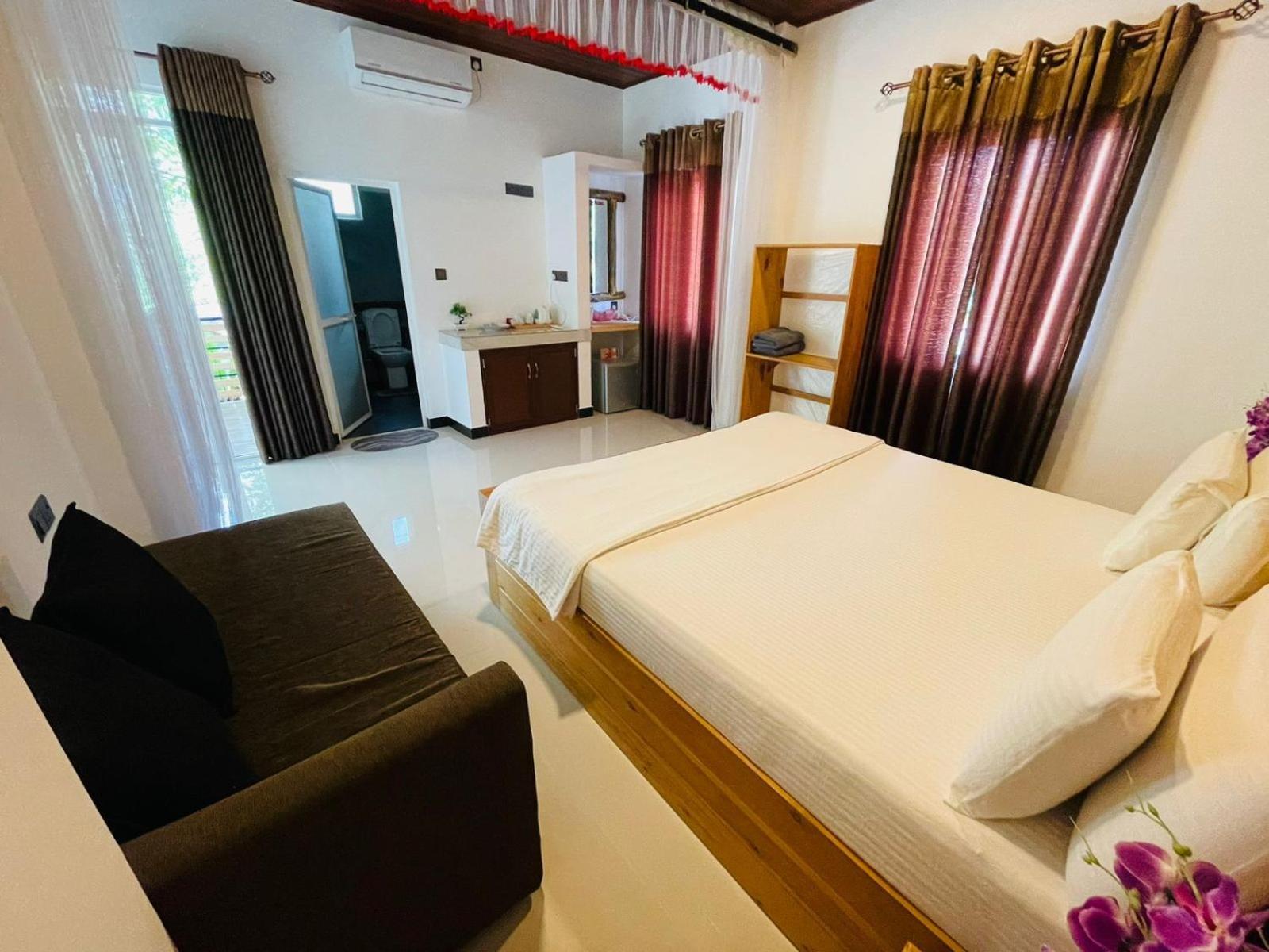 Dhanudi Homestay Елла Екстер'єр фото
