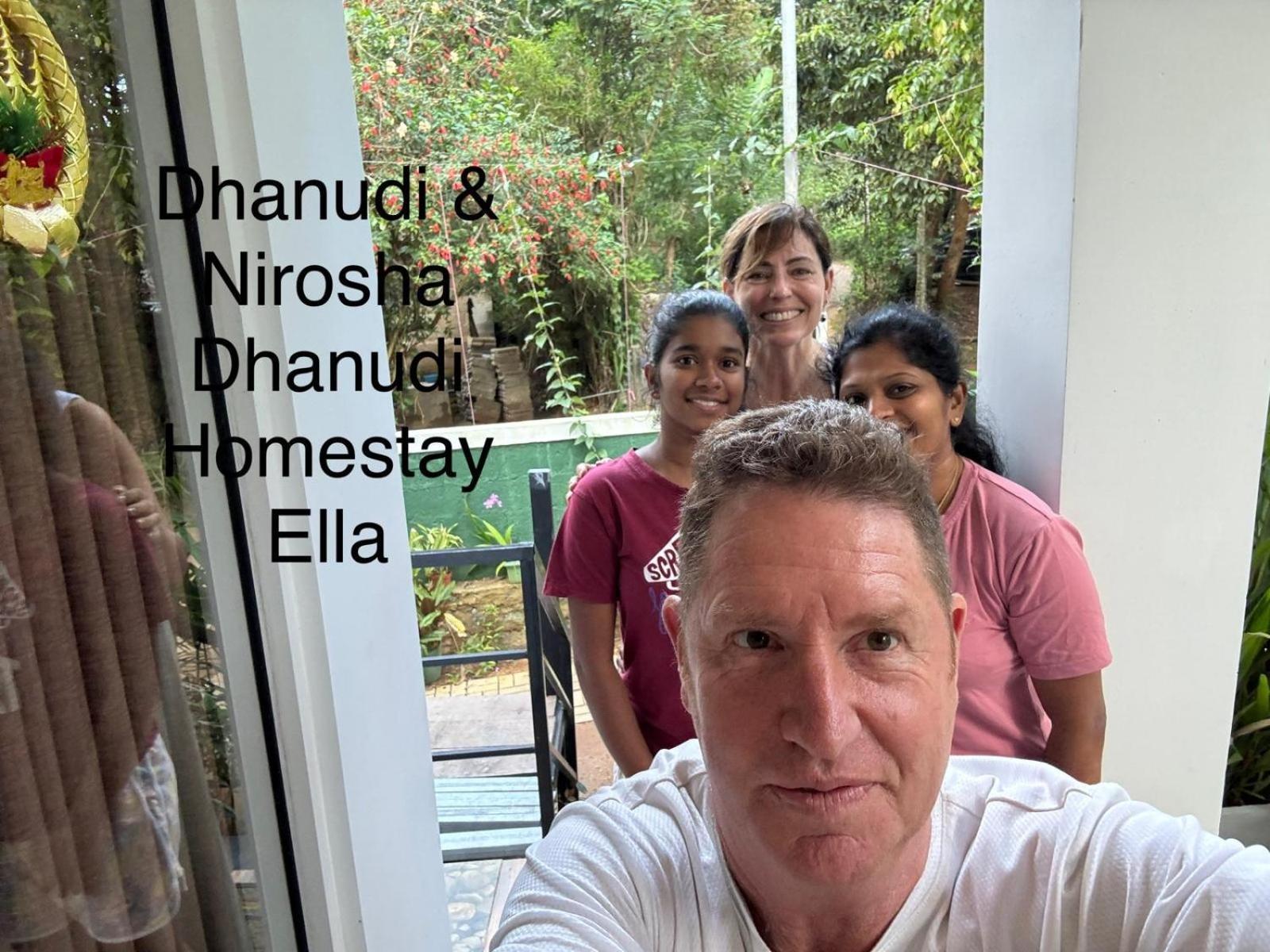 Dhanudi Homestay Елла Екстер'єр фото